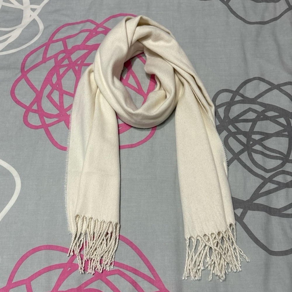 H&M Cream Fringe Scarf